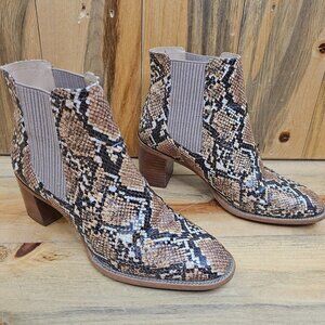 Vince Camuto Jentilliy Chelsea Snakeskin Leather Ankle Booties